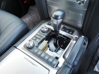 2018 Toyota Land Cruiser ZX LC200