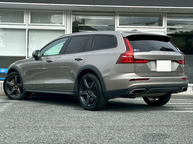 2020 VOLVO V60 CROSS COUNTRY T5 AWD PRO
