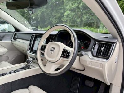 2019 VOLVO V60 T5 INSCRIPTION