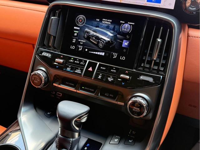 2024 LEXUS LX600 Executive