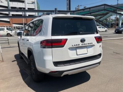 2024 Toyota Land Cruiser GR Sport - VJA300W