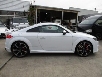 2018 AUDI TT RS