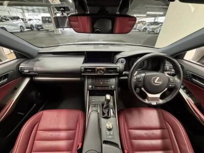 2018 LEXUS IS300h F SPORT