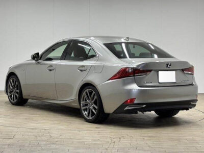 2018 LEXUS IS300h F SPORT
