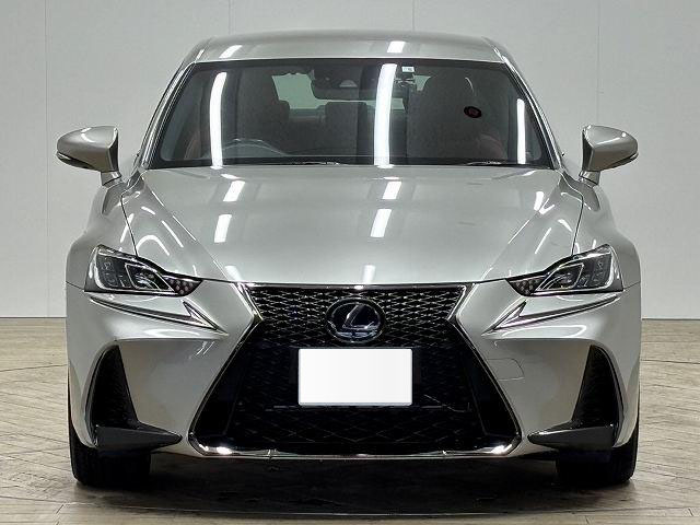 2018 LEXUS IS300h F SPORT