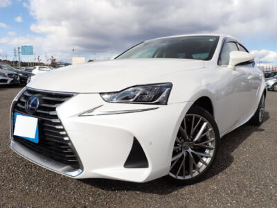 2018 LEXUS IS300h