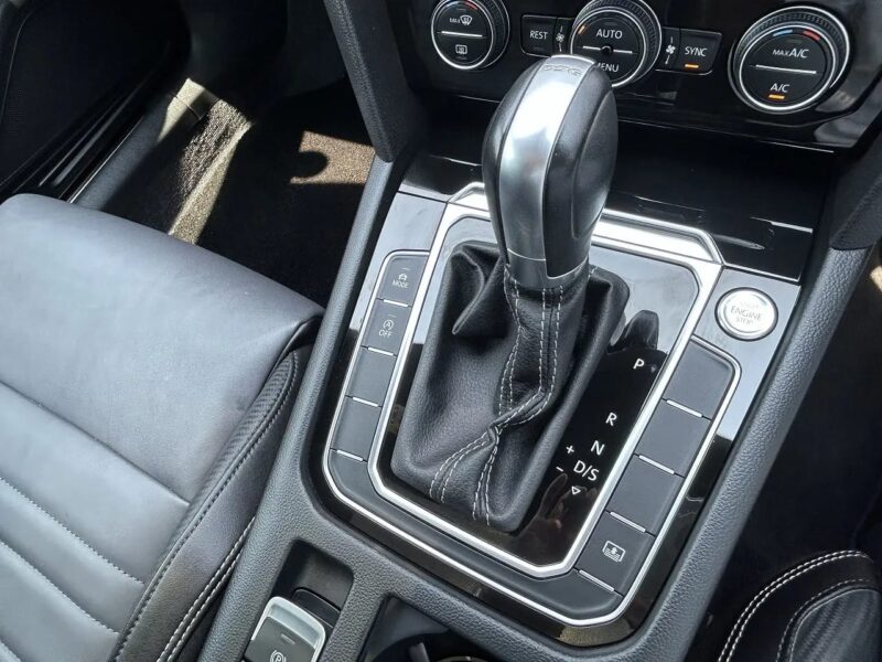 2019 Volkswagen Passat 2.0TSI R-Line