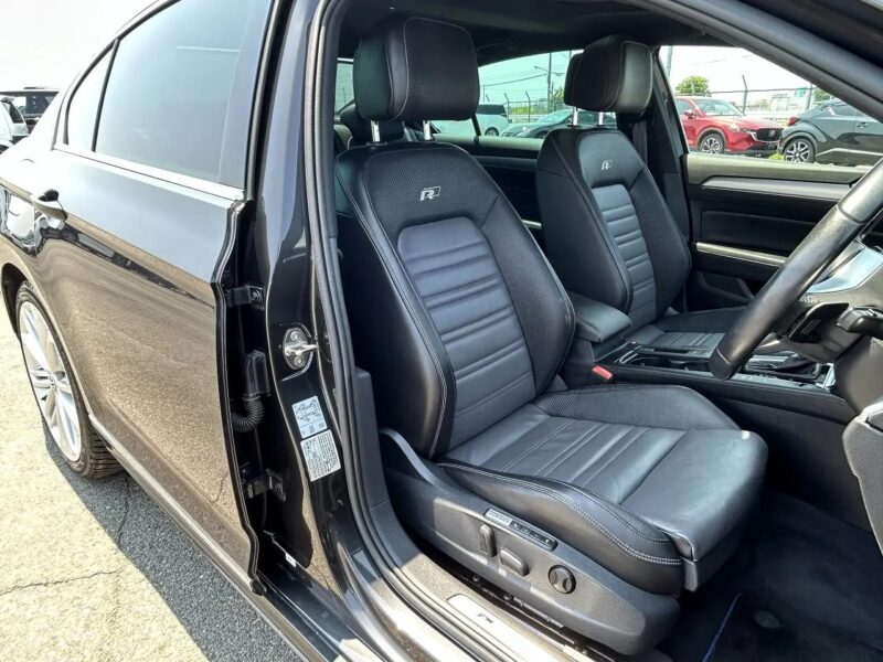 2019 Volkswagen Passat 2.0TSI R-Line