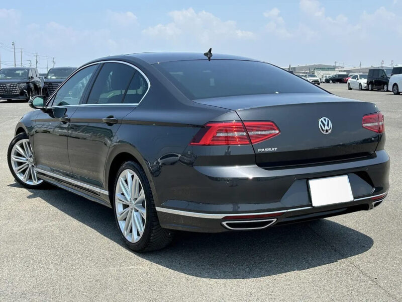 2019 Volkswagen Passat 2.0TSI R-Line