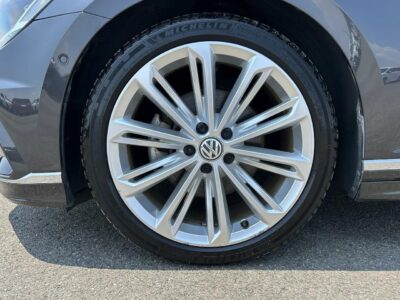 2019 Volkswagen Passat 2.0TSI R-Line