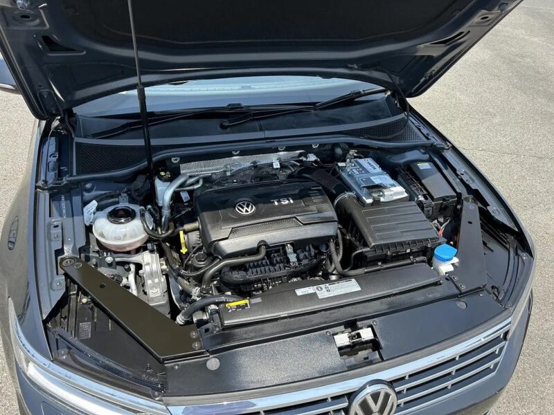 2019 Volkswagen Passat 2.0TSI R-Line