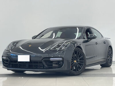 2019 Porsche Panamera GTS
