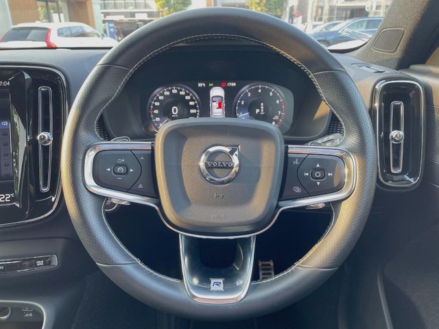 2018 VOLVO XC40 T4 AWD R-Design