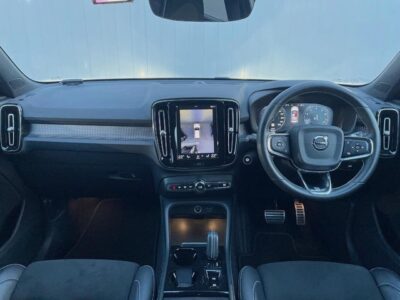 2018 VOLVO XC40 T4 AWD R-Design