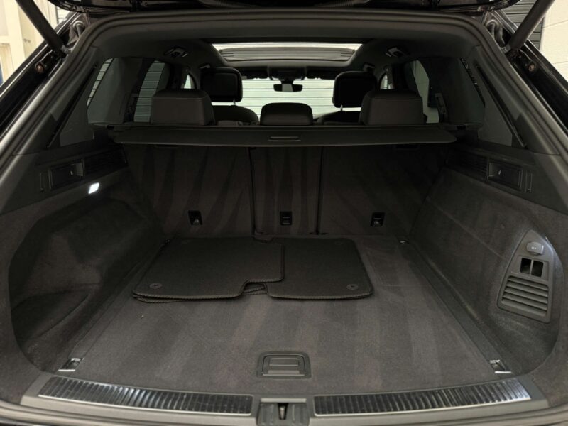 2019 Volkswagen Touareg 3.0 TDI V6 R-Line Tech Tiptronic 4Motion