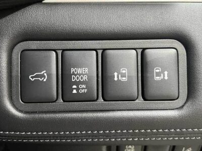 2020 Mitsubishi Delica D5 G Power Package 4WD