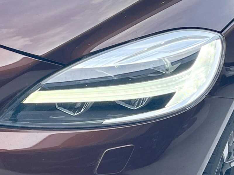 2019 VOLVO V40 CROSS COUNTRY T5 AWD TUCK EDITION