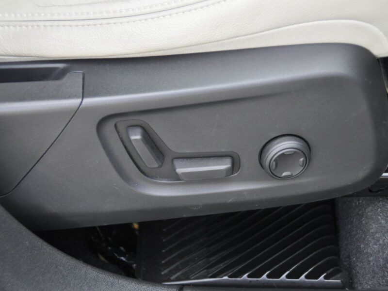 2019 Volvo XC40 T4 AWD Inscription