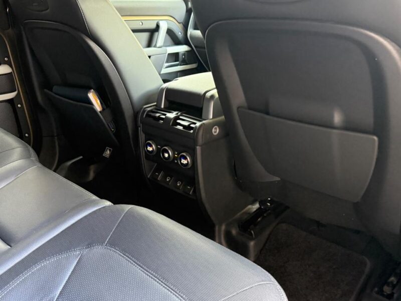 2021 LAND ROVER DEFENDER 110X DYNAMIC SE D300