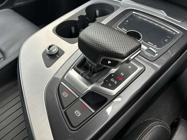 2018 AUDi Q7 55TFSI QUATTRO S-LINE