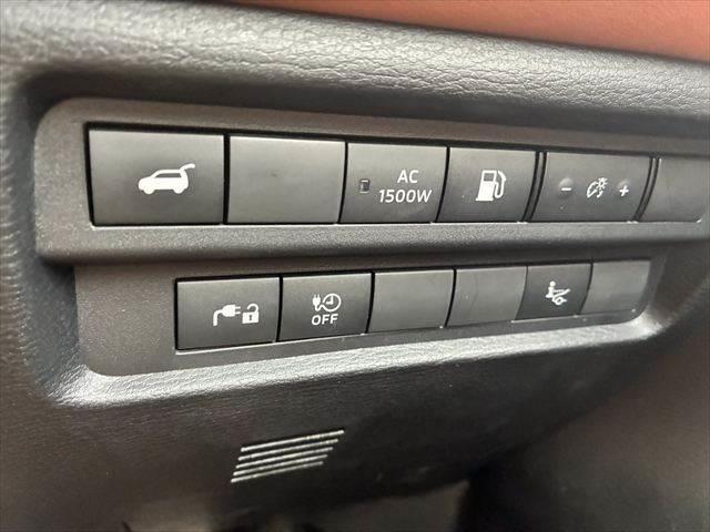 2022 Mitsubishi Outlander PHEV P