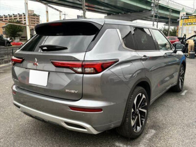 2022 Mitsubishi Outlander PHEV P
