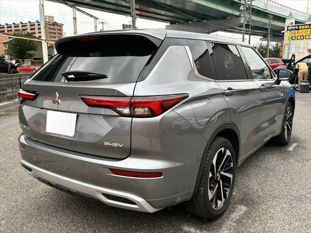 2022 Mitsubishi Outlander PHEV P