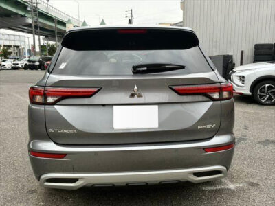 2022 Mitsubishi Outlander PHEV P