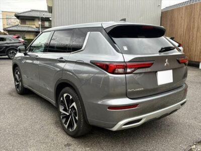 2022 Mitsubishi Outlander PHEV P