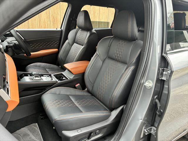 2022 Mitsubishi Outlander PHEV P