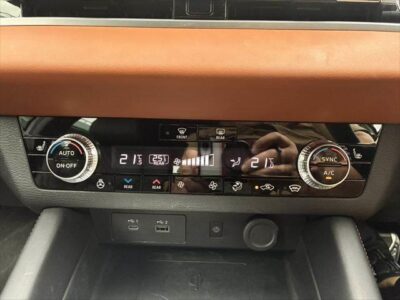 2022 Mitsubishi Outlander PHEV P