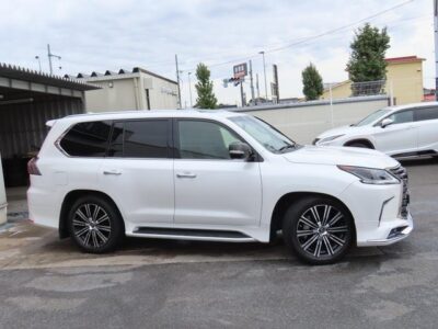 2020 LEXUS LX570 BLACK SEQUENCE