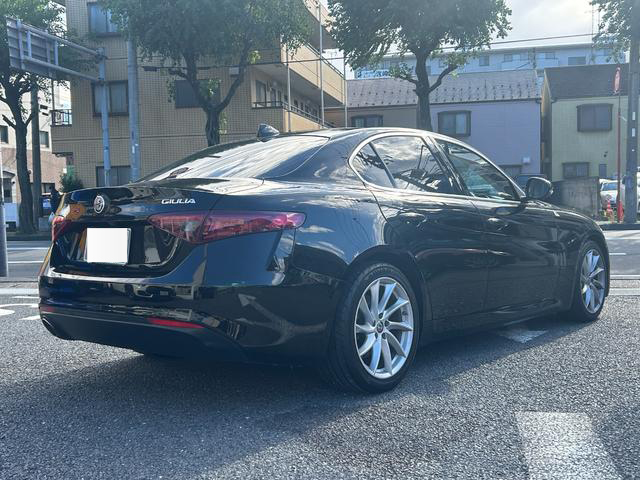 2019 Alfa Romeo Giulia Super