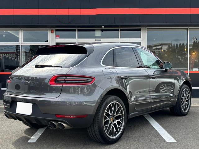 2019 Porsche Macan S