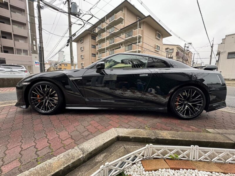 2019 NISSAN GT-R Premium Edition