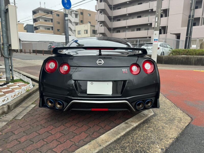 2019 NISSAN GT-R Premium Edition
