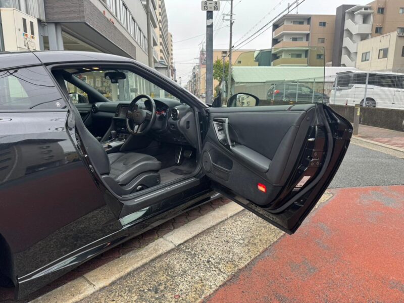 2019 NISSAN GT-R Premium Edition