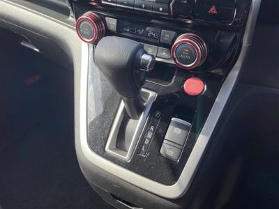 2019 Nissan Serena 2.0 Highway Star V Selection