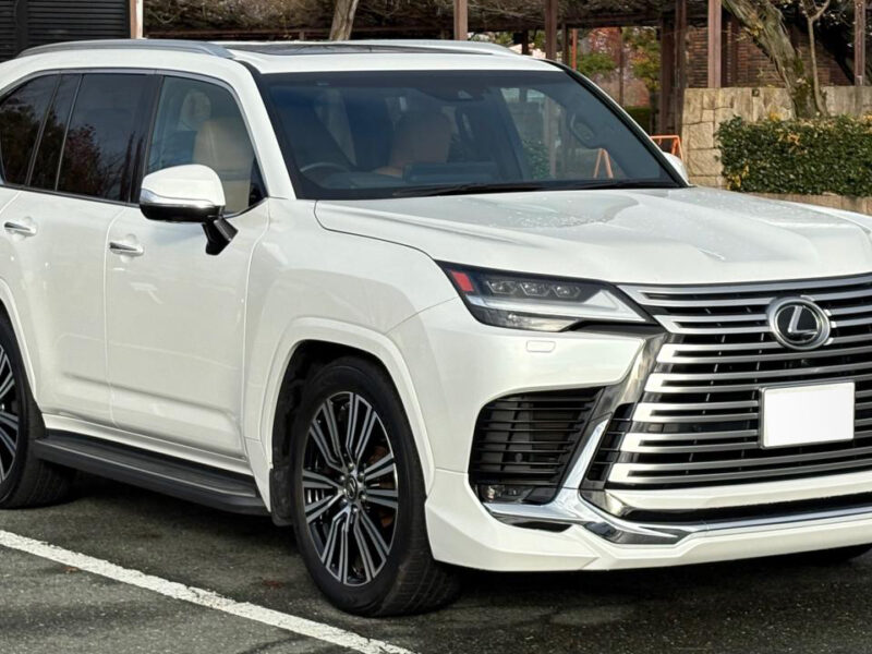 2024 LEXUS LX600