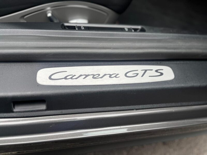 2019 Porsche 911 Carrera GTS