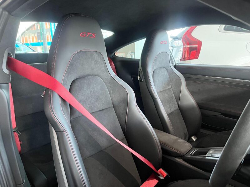 2019 Porsche 911 Carrera GTS