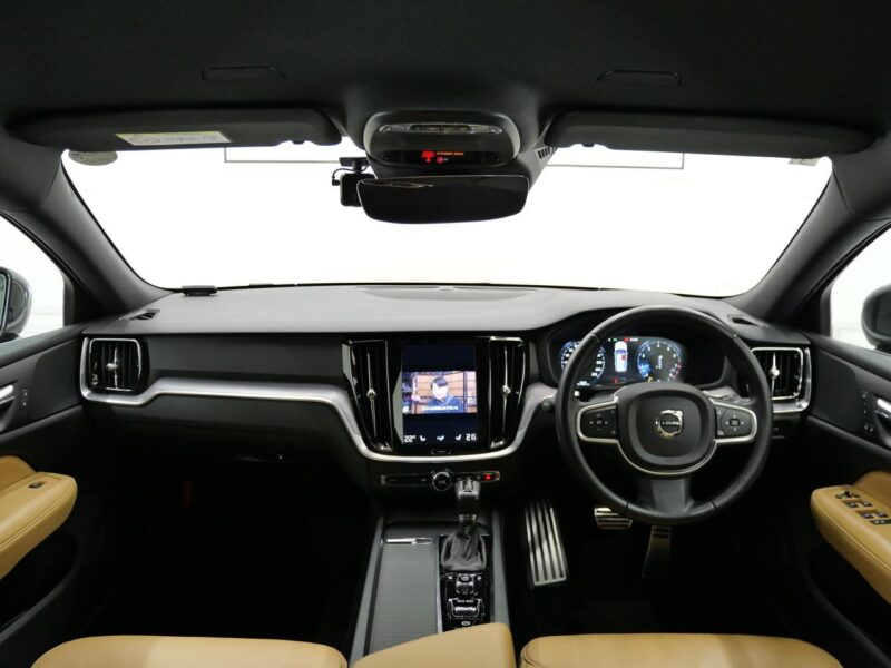 2019 Volvo V60 T5 Momentum ERST