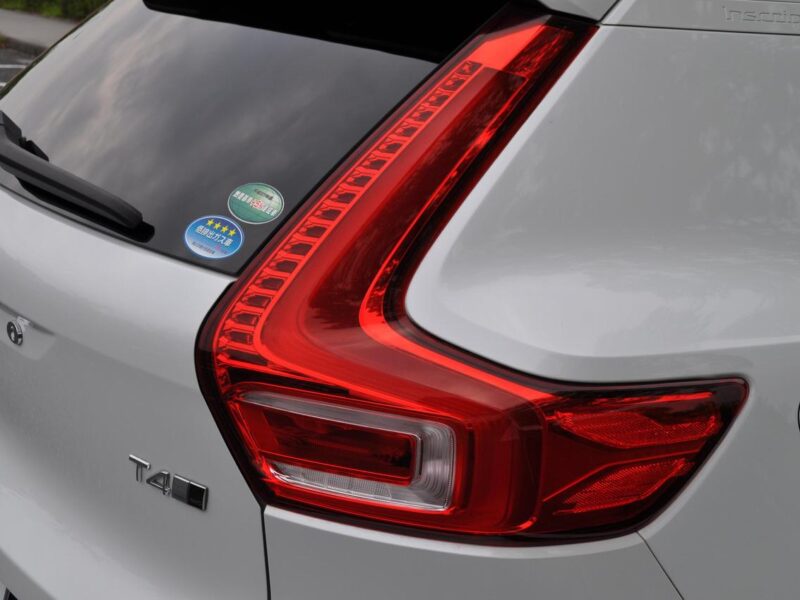 2019 Volvo XC40 T4 AWD Inscription