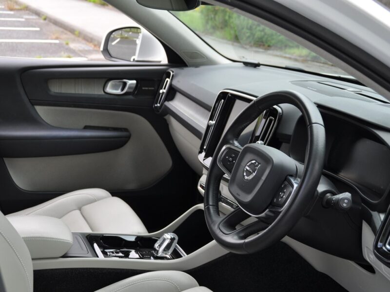 2019 Volvo XC40 T4 AWD Inscription