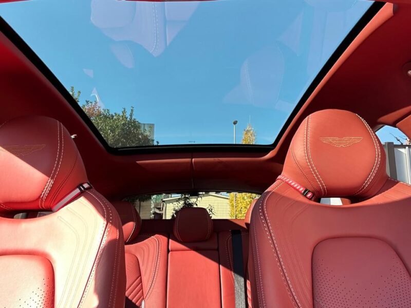 2021 Aston Martin DBX