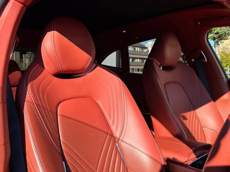 2021 Aston Martin DBX