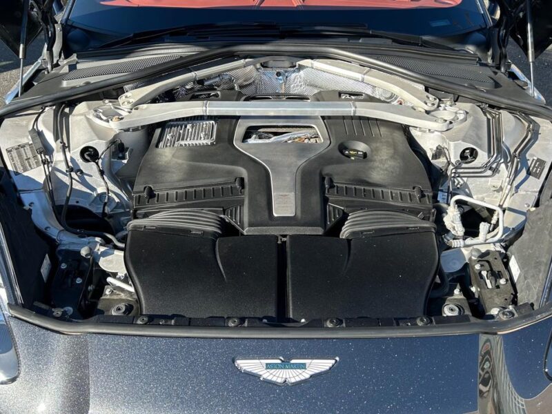 2021 Aston Martin DBX