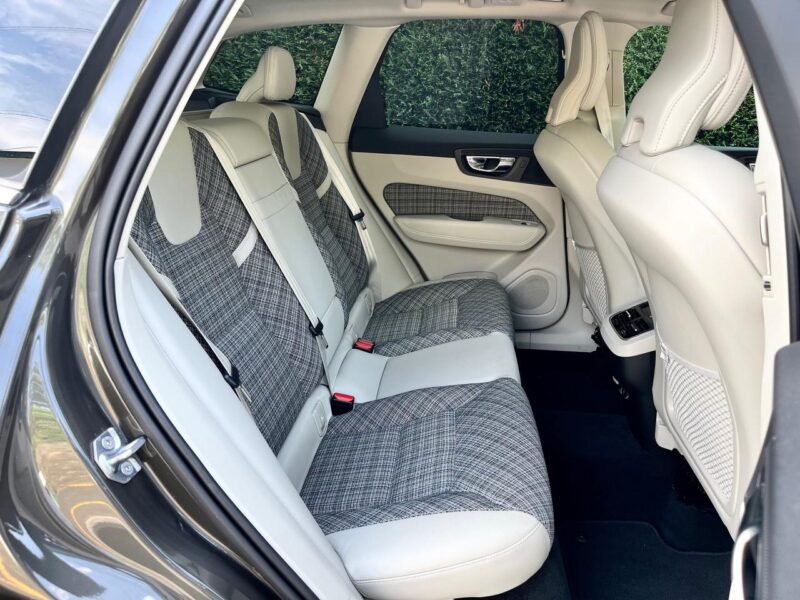 2019 Volvo XC60 T5 AWD Momentum