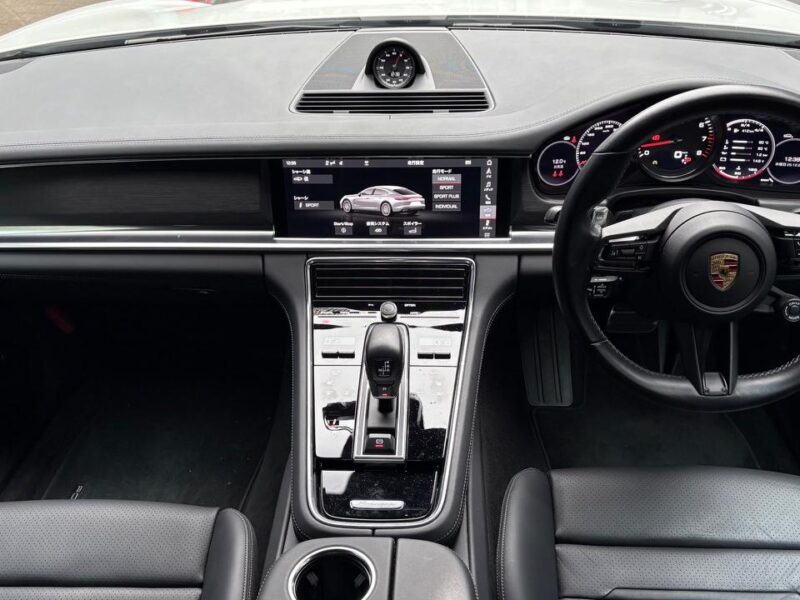 2021 Porsche Panamera GTS
