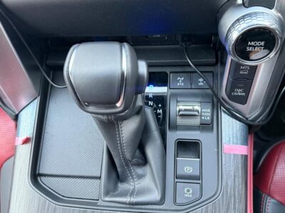 2024 Toyota Land Cruiser 300 GR Sport - FJA300W